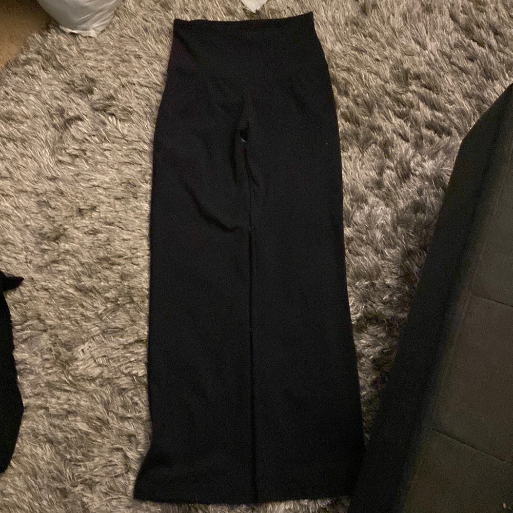 Black leggings boot cut short